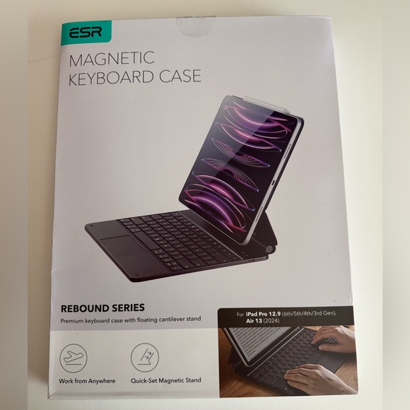ESR Rebound Magnetic Keyboard Case For iPad Pro 12.9 (6th-3rd)/ Air 13 - Picture 1 of 12